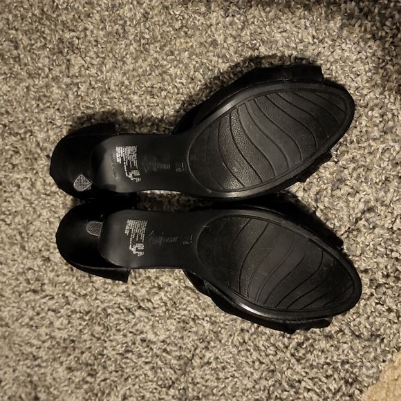 Dress heels - Picture 3 of 3